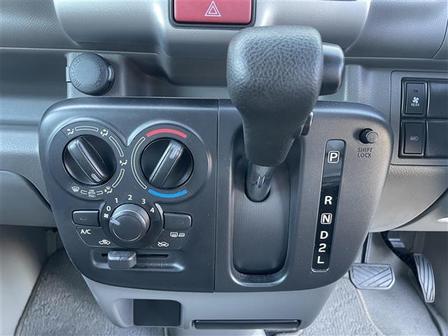 スクラム バスター 4WD/1オーナー/デュアルカメラブレーキ/ナビ/フルセグTV/Bluetooth/DVD再生/Bカメラ/前後Dレコータ゛/オーバーヘッドコンソール/リアヒータ-/リアコーナーセンサー/オートライト(15枚目)