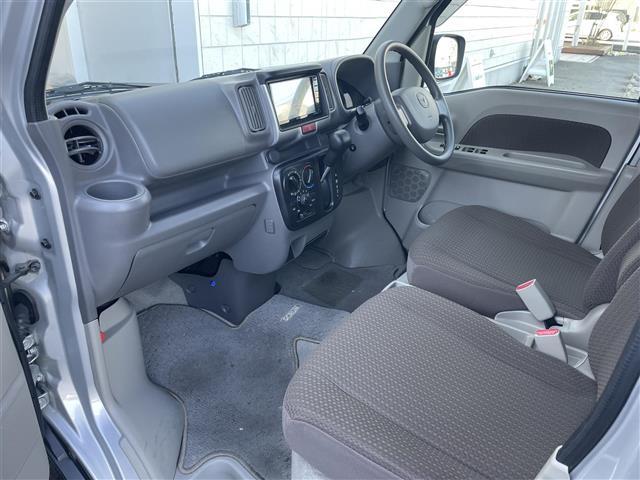 スクラム バスター 4WD/1オーナー/デュアルカメラブレーキ/ナビ/フルセグTV/Bluetooth/DVD再生/Bカメラ/前後Dレコータ゛/オーバーヘッドコンソール/リアヒータ-/リアコーナーセンサー/オートライト(18枚目)