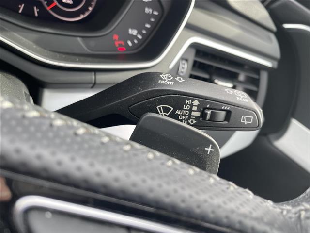 Ａ４ ２．０ＴＦＳＩスポーツ　Ｓラインパッケージ　アラウンドビューモニター／メーカーナビ／フルセグＴＶ／Ｂｌｕｅｔｏｏｔｈ／ＤＶＤ再生／ビルトインＥＴＣ２．０／パワーバックドア／パワーシート／シートヒーター／ルーフレール／ＬＥＤオートライト（11枚目）