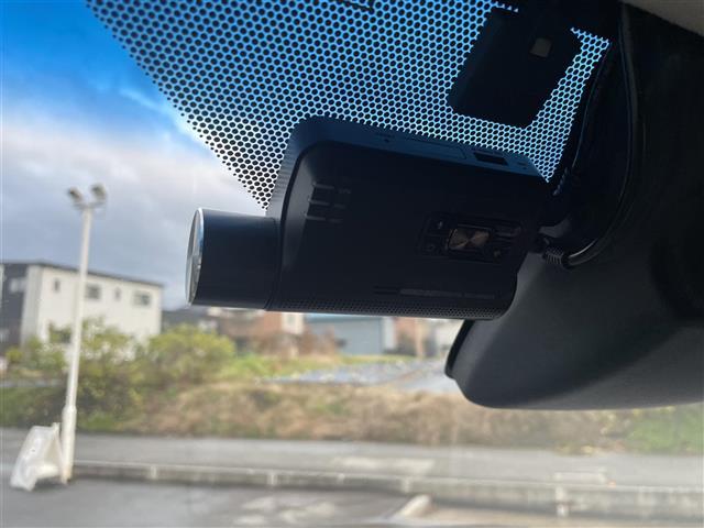 ランドクルーザープラド ＴＸ　ワンオーナー／純正ナビ／フルセグＴＶ／Ｂｌｕｅｔｏｏｔｈ／ＤＶＤ再生／Ｂカメラ／前後ドライブレコーダー／コーナーセンサー／シートヒーター／革調シートカバー／ＬＥＤオートライト／エンジンスターター（17枚目）