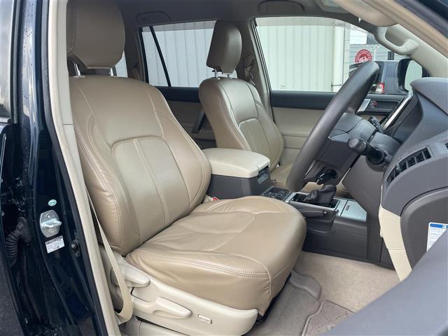 ランドクルーザープラド ＴＸ　ワンオーナー／純正ナビ／フルセグＴＶ／Ｂｌｕｅｔｏｏｔｈ／ＤＶＤ再生／Ｂカメラ／前後ドライブレコーダー／コーナーセンサー／シートヒーター／革調シートカバー／ＬＥＤオートライト／エンジンスターター（21枚目）