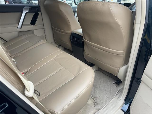 ランドクルーザープラド ＴＸ　ワンオーナー／純正ナビ／フルセグＴＶ／Ｂｌｕｅｔｏｏｔｈ／ＤＶＤ再生／Ｂカメラ／前後ドライブレコーダー／コーナーセンサー／シートヒーター／革調シートカバー／ＬＥＤオートライト／エンジンスターター（24枚目）