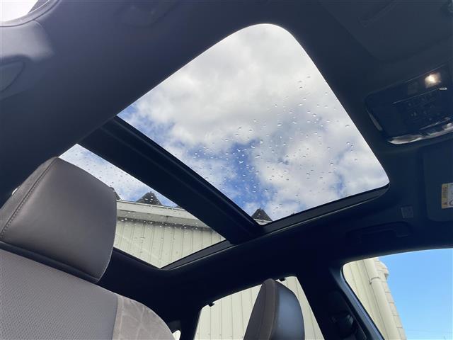 RX RX450h+ バージョンL ☆4WD☆サンルーフ☆ルーフレール☆純正SDナビ(ディスプレイオーディオ)☆プレミアムサウンド☆フルセグTV☆セーフティーシステムプラス☆ブラインドスポットモニター☆パーキングサポートブレーキー(2枚目)