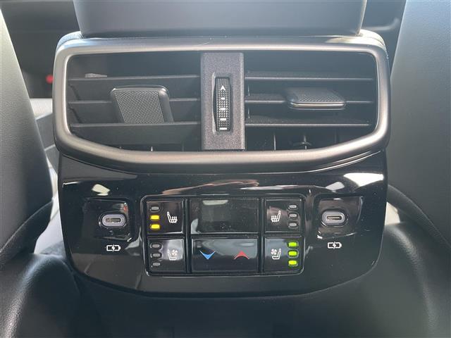 RX RX450h+ バージョンL ☆4WD☆サンルーフ☆ルーフレール☆純正SDナビ(ディスプレイオーディオ)☆プレミアムサウンド☆フルセグTV☆セーフティーシステムプラス☆ブラインドスポットモニター☆パーキングサポートブレーキー(11枚目)