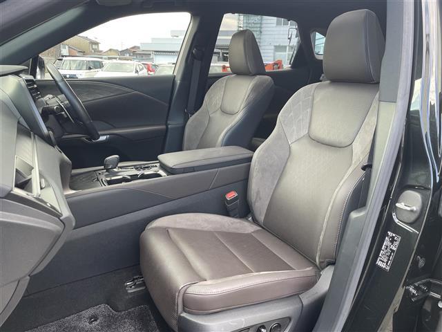 RX RX450h+ バージョンL ☆4WD☆サンルーフ☆ルーフレール☆純正SDナビ(ディスプレイオーディオ)☆プレミアムサウンド☆フルセグTV☆セーフティーシステムプラス☆ブラインドスポットモニター☆パーキングサポートブレーキー(22枚目)