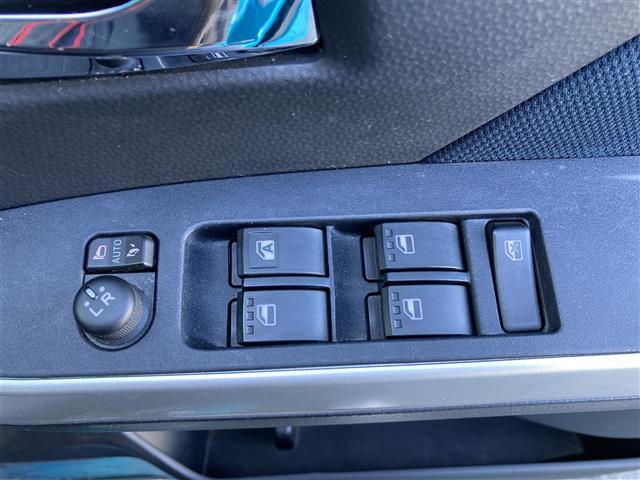 ルーミー カスタムG 4WD 純正ナビ フルセグ バックカメラ 両側パワスラ クルコン ETC ドラレコ 車線逸脱警報 純正14インチアルミ LEDヘッドライト オートライト オートエアコン スマートキー 禁煙車(23枚目)