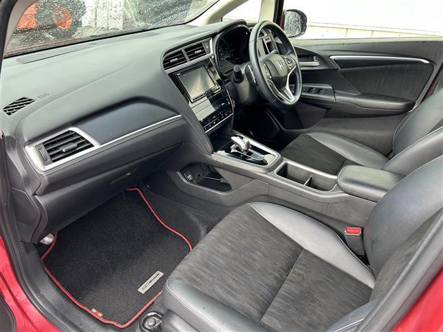 シャトル ハイブリッドX ホンダセンシング ☆ワンオーナー☆純正SDナビ(AM/FM/CD/DVD/BT/USB/ipod)☆フルセグTV☆バックカメラ☆レーダークルーズコントロール☆コーナーセンサー☆衝突軽減システム☆レーンキープアシスト(23枚目)