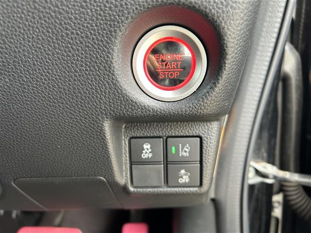 N-BOXカスタム G・Lターボホンダセンシング 純正8インチナビ/両側パワスラ/ハーフレザーシート/バックカメラ/パドルシフト/フロアマット/純正AW/コーナーセンサー/プッシュスタート/スマートキー/CD/DVD/ETC/LEDライト/ターボ(6枚目)