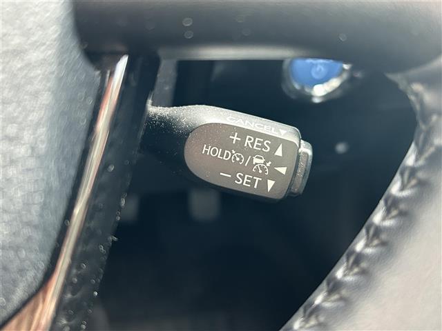 プリウス Sツーリングセレクション ☆純正SDナビ(NSZT-W68T)(AM/FM/BT)☆T-connect☆フルセグTV☆バックカメラ☆衝突軽減システム☆レーダークルーズコントロール☆コーナーセンサー☆レーンキープアシスト(10枚目)