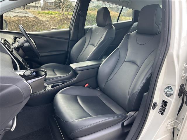 プリウス Sツーリングセレクション ☆純正SDナビ(NSZT-W68T)(AM/FM/BT)☆T-connect☆フルセグTV☆バックカメラ☆衝突軽減システム☆レーダークルーズコントロール☆コーナーセンサー☆レーンキープアシスト(24枚目)