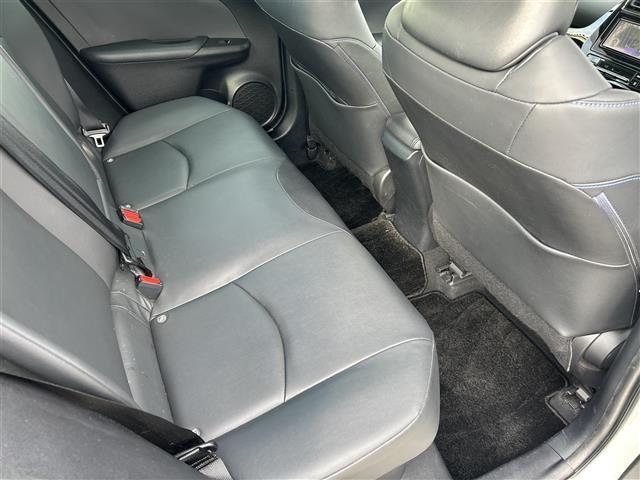 プリウス Sツーリングセレクション ☆純正SDナビ(NSZT-W68T)(AM/FM/BT)☆T-connect☆フルセグTV☆バックカメラ☆衝突軽減システム☆レーダークルーズコントロール☆コーナーセンサー☆レーンキープアシスト(26枚目)