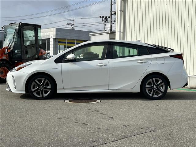 プリウス Sツーリングセレクション ☆純正SDナビ(NSZT-W68T)(AM/FM/BT)☆T-connect☆フルセグTV☆バックカメラ☆衝突軽減システム☆レーダークルーズコントロール☆コーナーセンサー☆レーンキープアシスト(35枚目)