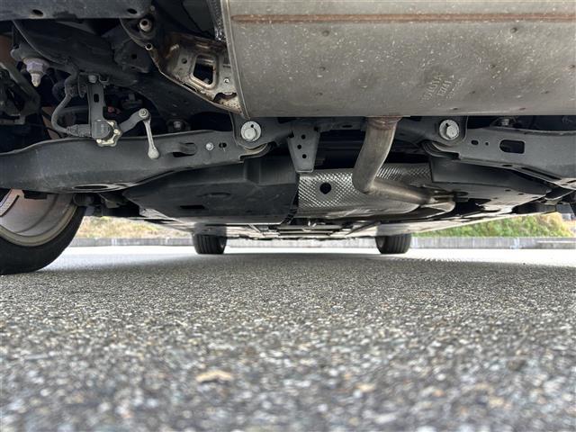 プリウス Sツーリングセレクション ☆純正SDナビ(NSZT-W68T)(AM/FM/BT)☆T-connect☆フルセグTV☆バックカメラ☆衝突軽減システム☆レーダークルーズコントロール☆コーナーセンサー☆レーンキープアシスト(39枚目)