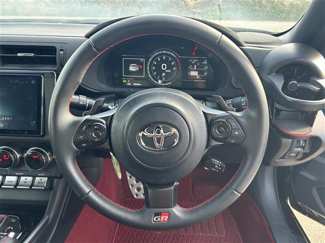 GR86 RZ ワンオーナー/純正ナビ/フルセグTV/Bluetooth/DVD再生/バックカメラ/レーダークルーズコントロール/シートヒーター/専用ハーフレザーシート/ETC/LEDオートライト/LEDフォグライト(10枚目)