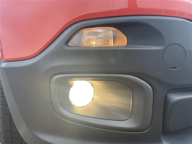 ジープ・レネゲード リミテッド　１オーナー／白革シート／純正ナビ／フルセグＴＶ／Ｂｌｕｅｔｏｏｔｈ／Ｂカメラ／純正ＡＷ付夏タイヤ４本積込／ブラインドスポットモニター／ＬＥＤオートライト／コーナーセンサー／ルーフレール／追従クルコ（28枚目）