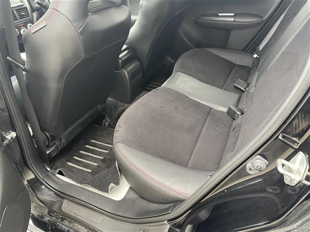 インプレッサ ＷＲＸ　ＳＴｉ　スペックＣ　４ＷＤ／ＳＴＩフルエアロ／純正ＳＴＩ１８インチアルミホイールタイヤ付４本有／社外ナビ／フルセグＴＶ／Ｂｌｕｅｔｏｏｔｈ／ＤＶＤ再生／バックカメラ／ビルトインＥＴＣ／ハーフレザーシート／キセノン（17枚目）