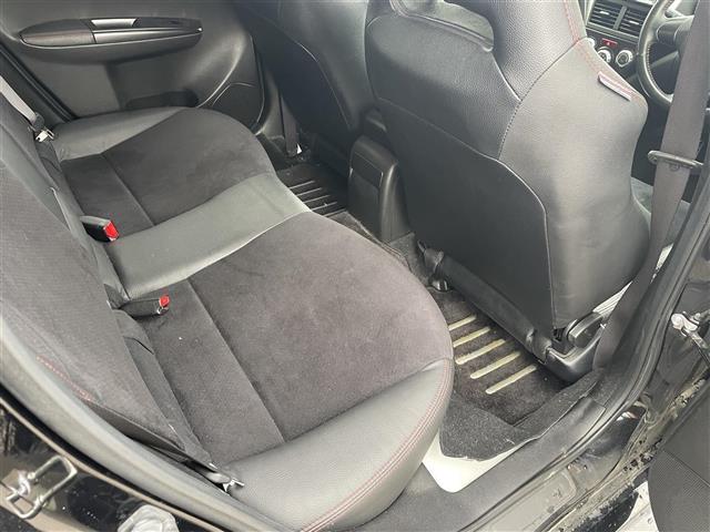 インプレッサ ＷＲＸ　ＳＴｉ　スペックＣ　４ＷＤ／ＳＴＩフルエアロ／純正ＳＴＩ１８インチアルミホイールタイヤ付４本有／社外ナビ／フルセグＴＶ／Ｂｌｕｅｔｏｏｔｈ／ＤＶＤ再生／バックカメラ／ビルトインＥＴＣ／ハーフレザーシート／キセノン（19枚目）