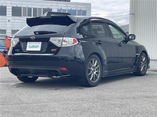 インプレッサ ＷＲＸ　ＳＴｉ　スペックＣ　４ＷＤ／ＳＴＩフルエアロ／純正ＳＴＩ１８インチアルミホイールタイヤ付４本有／社外ナビ／フルセグＴＶ／Ｂｌｕｅｔｏｏｔｈ／ＤＶＤ再生／バックカメラ／ビルトインＥＴＣ／ハーフレザーシート／キセノン（26枚目）