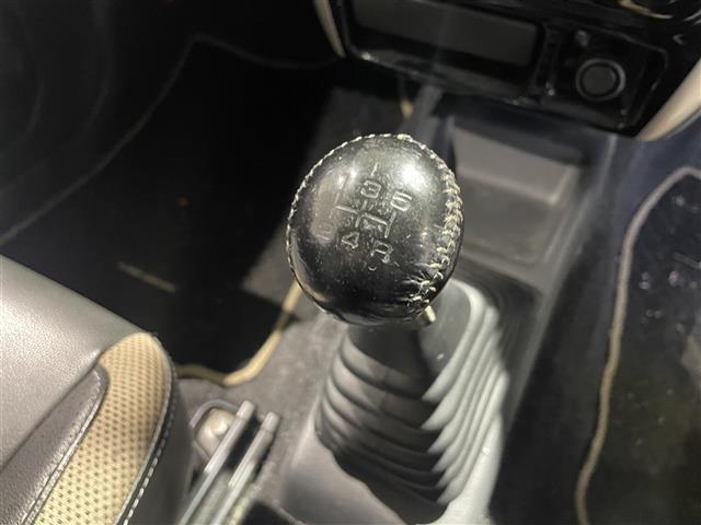 ジムニー ランドベンチャー　４ＷＤ／ＭＴ／純正ＡＷ付冬タイヤ４本積み込み／ＥＴＣ／リフトアップ（10枚目）