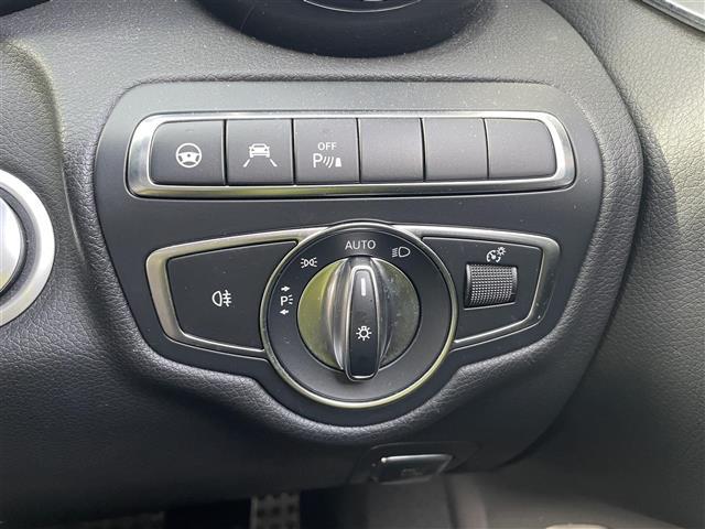 Ｃクラス Ｃ１８０　ローレウスエディション　☆純正ＳＤナビ（ＡＭ／ＦＭ／ＳＤ／ＵＳＢ）☆フルセグＴＶ☆バックカメラ☆レーダーセーフティパッケージ　　・ステアリングパイロット　・アクティブブレーキアシスト　・ＰＲＥ－ＳＡＦＥ　☆ＥＴＣ　☆ドラレコ（19枚目）