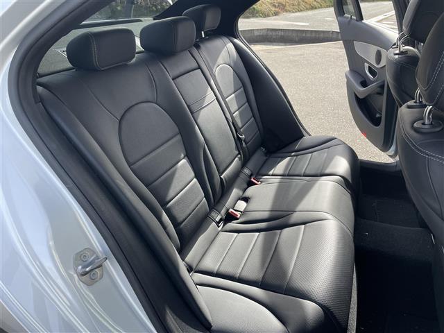 Ｃクラス Ｃ１８０　ローレウスエディション　☆純正ＳＤナビ（ＡＭ／ＦＭ／ＳＤ／ＵＳＢ）☆フルセグＴＶ☆バックカメラ☆レーダーセーフティパッケージ　　・ステアリングパイロット　・アクティブブレーキアシスト　・ＰＲＥ－ＳＡＦＥ　☆ＥＴＣ　☆ドラレコ（27枚目）