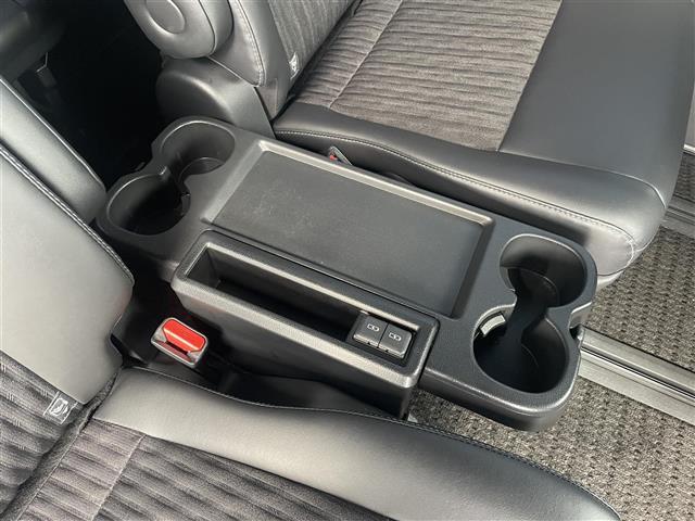 ノア Ｓ－Ｚ　４ＷＤ／純正メーカーナビ／フルセグＴＶ／Ｂｌｕｅｔｏｏｔｈ／ＨＤＭｉ入力／純正フリップダウンモニター／ＤＶＤ再生／セーフティセンス／レーダークルコン／レーンキープ／前後ドライブレコーダー／ＥＴＣ（12枚目）