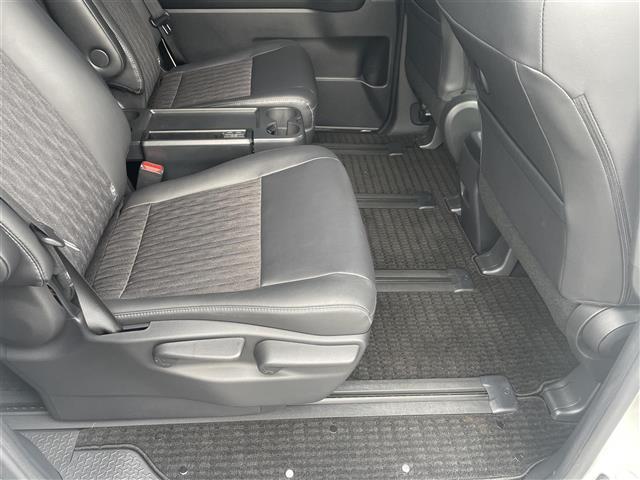 ノア Ｓ－Ｚ　４ＷＤ／純正メーカーナビ／フルセグＴＶ／Ｂｌｕｅｔｏｏｔｈ／ＨＤＭｉ入力／純正フリップダウンモニター／ＤＶＤ再生／セーフティセンス／レーダークルコン／レーンキープ／前後ドライブレコーダー／ＥＴＣ（24枚目）