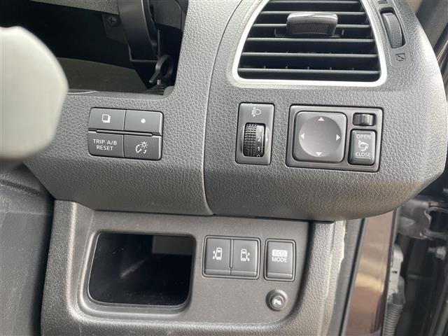 セレナ ハイウェイスター　ワンオーナー／ナビ／ワンセグＴＶ／ＤＶＤ再生／ミュージックサーバー／フリップダウンモニター／両側パワースライドドア／エコモード／社外アルミ付スタッドレスタイヤ４本積込／スマートキー／クルコン（15枚目）