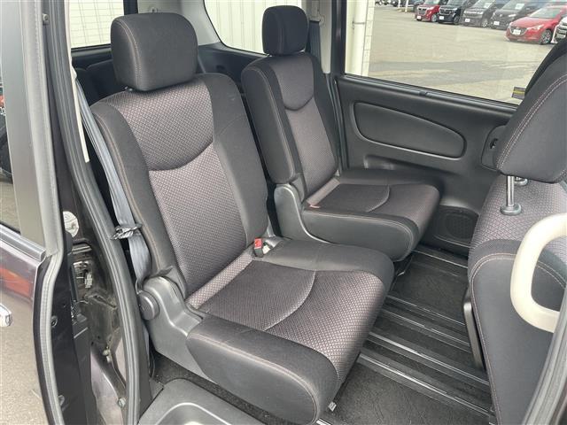 セレナ ハイウェイスター　ワンオーナー／ナビ／ワンセグＴＶ／ＤＶＤ再生／ミュージックサーバー／フリップダウンモニター／両側パワースライドドア／エコモード／社外アルミ付スタッドレスタイヤ４本積込／スマートキー／クルコン（24枚目）