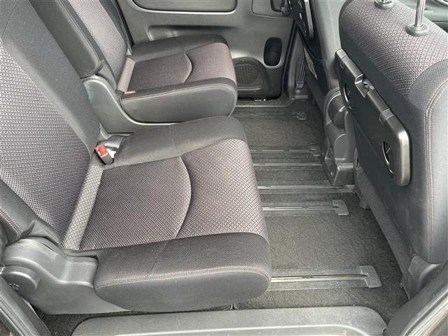 セレナ ハイウェイスター　ワンオーナー／ナビ／ワンセグＴＶ／ＤＶＤ再生／ミュージックサーバー／フリップダウンモニター／両側パワースライドドア／エコモード／社外アルミ付スタッドレスタイヤ４本積込／スマートキー／クルコン（25枚目）