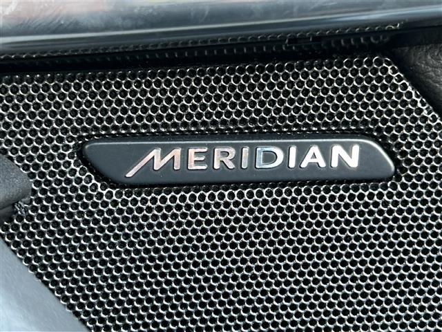 Ｆタイプ クーペ　ＭＥＲＩＤＩＡＮサウンド・１０型ナビ・バックモニター・フロントモニター・パワーシート・ＥＴＣ・ドライブレコーダー・ハーフレザーシート・シートヒーター・ＨＩＤヘッドライト・スペアタイヤ（3枚目）