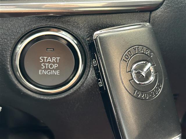 ＭＡＺＤＡ３ファストバック １５Ｓ　１００周年特別記念車　ＢＯＳＥプレミアムサウンド　純正ナビ　フルセグテレビ　全方位カメラ　Ｂｌｕｅｔｏｏｔｈ　ＡｐｐｌｅＣａｒＰｌａｙ　前後ドラレコ　ＥＴＣ　革シート　シートヒーター　純正フロアマット　純正アルミホイール（19枚目）