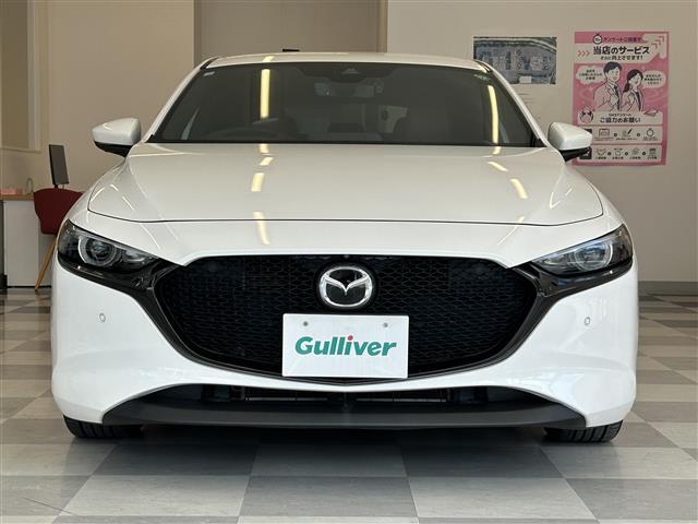 ＭＡＺＤＡ３ファストバック １５Ｓ　１００周年特別記念車　ＢＯＳＥプレミアムサウンド　純正ナビ　フルセグテレビ　全方位カメラ　Ｂｌｕｅｔｏｏｔｈ　ＡｐｐｌｅＣａｒＰｌａｙ　前後ドラレコ　ＥＴＣ　革シート　シートヒーター　純正フロアマット　純正アルミホイール（31枚目）
