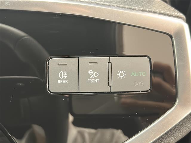 Q3スポーツバック 35TFSI Sライン 純正ナビゲーション 全方位カメラ ETC2.0 ハンズフリーパワーバックドア ワイヤレス充電 前後ドラレコクルコン 革シート シートヒーター パワーシート 純正マット コーナーセンサー LEDライト(11枚目)