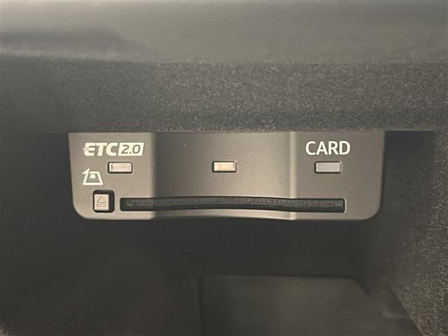 Q3スポーツバック 35TFSI Sライン 純正ナビゲーション 全方位カメラ ETC2.0 ハンズフリーパワーバックドア ワイヤレス充電 前後ドラレコクルコン 革シート シートヒーター パワーシート 純正マット コーナーセンサー LEDライト(16枚目)
