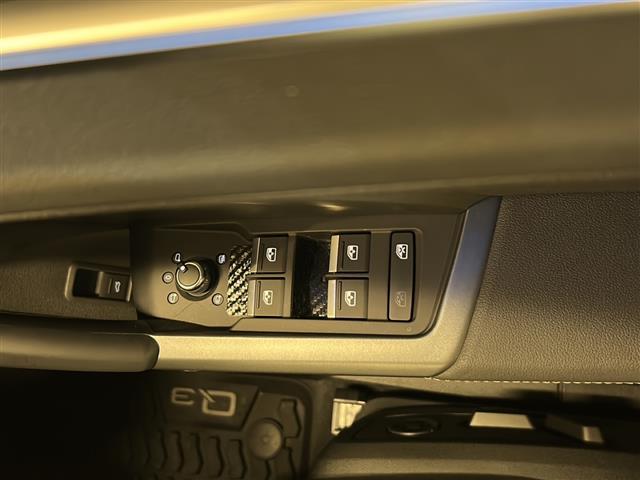 Q3スポーツバック 35TFSI Sライン 純正ナビゲーション 全方位カメラ ETC2.0 ハンズフリーパワーバックドア ワイヤレス充電 前後ドラレコクルコン 革シート シートヒーター パワーシート 純正マット コーナーセンサー LEDライト(18枚目)