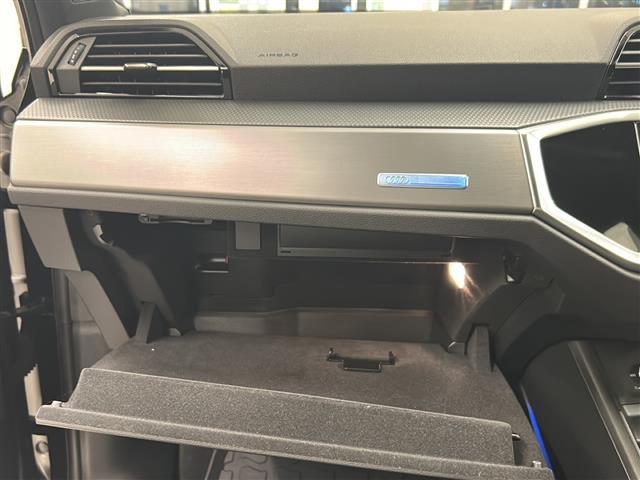 Q3スポーツバック 35TFSI Sライン 純正ナビゲーション 全方位カメラ ETC2.0 ハンズフリーパワーバックドア ワイヤレス充電 前後ドラレコクルコン 革シート シートヒーター パワーシート 純正マット コーナーセンサー LEDライト(25枚目)