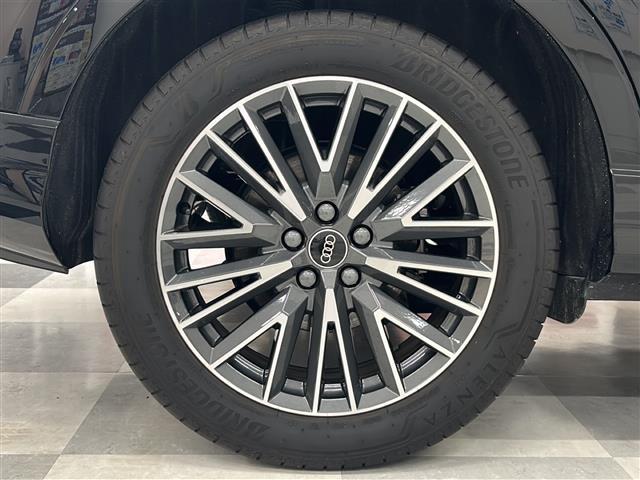 Q3スポーツバック 35TFSI Sライン 純正ナビゲーション 全方位カメラ ETC2.0 ハンズフリーパワーバックドア ワイヤレス充電 前後ドラレコクルコン 革シート シートヒーター パワーシート 純正マット コーナーセンサー LEDライト(39枚目)