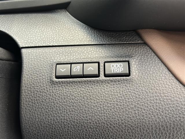 クラウンクロスオーバー Gアドバンスド・レザーパッケージ ディスプレイオーディオコネクティッドナビ デジタルインナーミラー 置くだけ充電 LEDヘッドライト 革シート レーダークルーズコントロール Bluetooth USB AppleCarPlay ETC(14枚目)