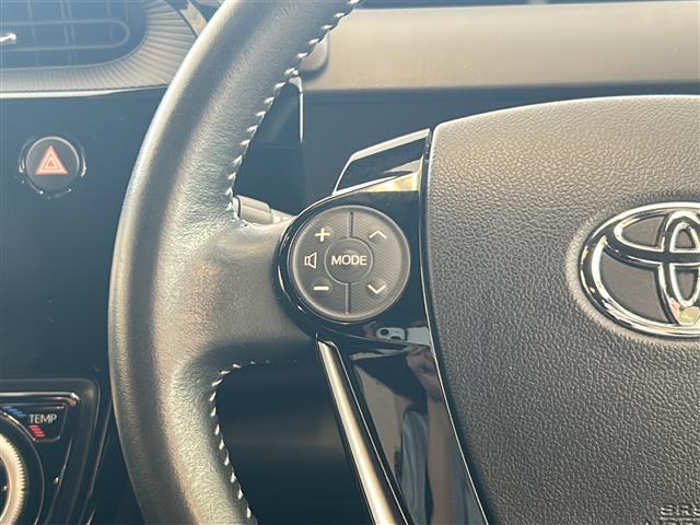 アクア クロスオーバー　グラム　純正ナビゲーション　バックモニター　テレビ　Ｂｌｕｅｔｏｏｔｈ　ＣＤ再生　ＡＵＸ接続　ドラレコ　ハーフレザーシートオートエアコン　プッシュスタート　スマートキー　オートマチックハイビーム　純正マット（14枚目）