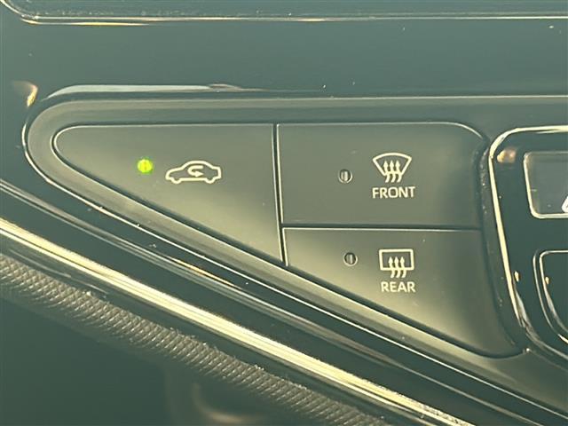 アクア クロスオーバー　グラム　純正ナビゲーション　バックモニター　テレビ　Ｂｌｕｅｔｏｏｔｈ　ＣＤ再生　ＡＵＸ接続　ドラレコ　ハーフレザーシートオートエアコン　プッシュスタート　スマートキー　オートマチックハイビーム　純正マット（18枚目）