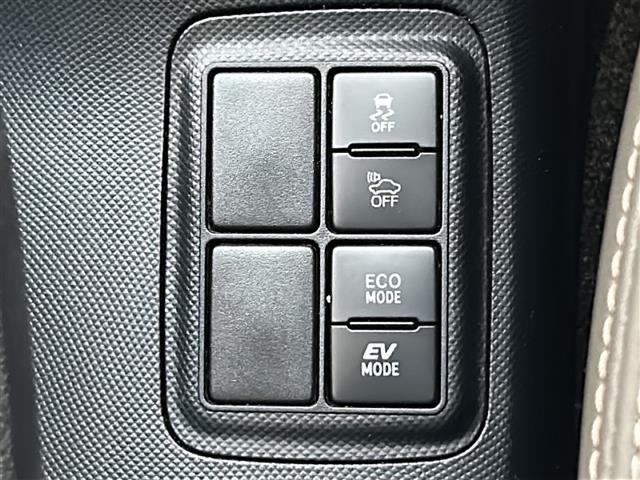 アクア クロスオーバー　グラム　純正ナビゲーション　バックモニター　テレビ　Ｂｌｕｅｔｏｏｔｈ　ＣＤ再生　ＡＵＸ接続　ドラレコ　ハーフレザーシートオートエアコン　プッシュスタート　スマートキー　オートマチックハイビーム　純正マット（22枚目）