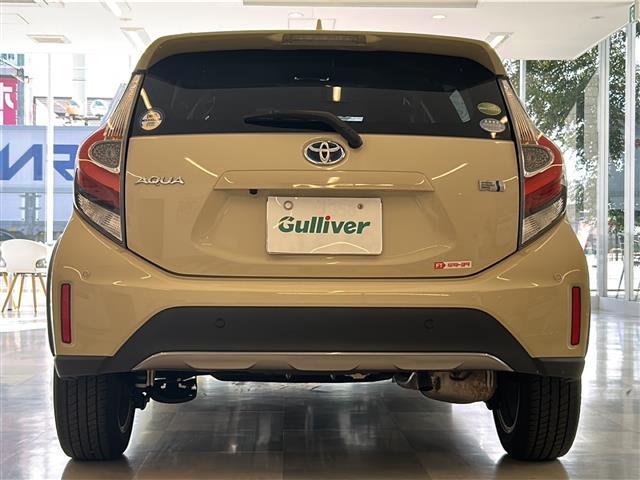 アクア クロスオーバー　グラム　純正ナビゲーション　バックモニター　テレビ　Ｂｌｕｅｔｏｏｔｈ　ＣＤ再生　ＡＵＸ接続　ドラレコ　ハーフレザーシートオートエアコン　プッシュスタート　スマートキー　オートマチックハイビーム　純正マット（33枚目）