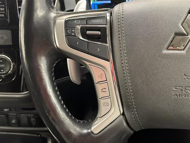 アウトランダーＰＨＥＶ Ｇナビパッケージ　４ＷＤ　純正ナビ　全方位カメラ　フルセグＴＶ　Ｂｌｕｅｔｏｏｔｈ　ＣＤ・ＤＶＤ再生　ドラレコ　ＥＴＣ　クルコン　パワーバックドア　オートエアコン　ハーフレザー　シートヒーター　ステアリングヒーター（20枚目）