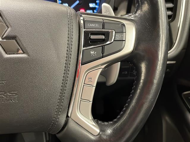 アウトランダーＰＨＥＶ Ｇナビパッケージ　４ＷＤ　純正ナビ　全方位カメラ　フルセグＴＶ　Ｂｌｕｅｔｏｏｔｈ　ＣＤ・ＤＶＤ再生　ドラレコ　ＥＴＣ　クルコン　パワーバックドア　オートエアコン　ハーフレザー　シートヒーター　ステアリングヒーター（21枚目）