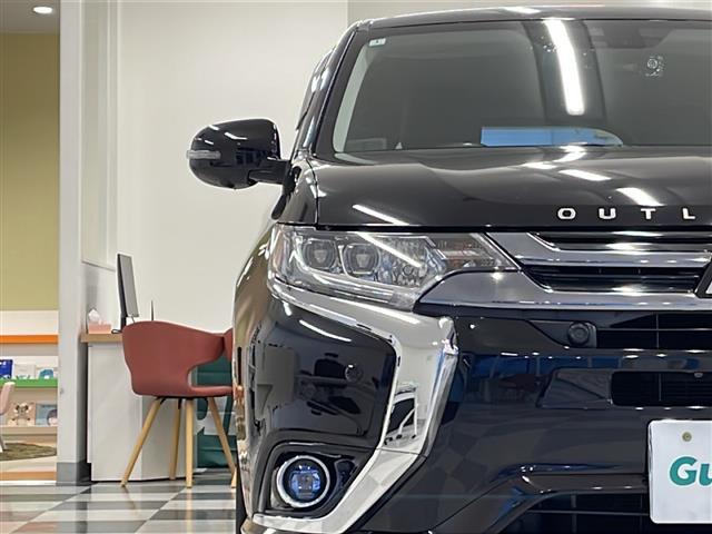アウトランダーＰＨＥＶ Ｇナビパッケージ　４ＷＤ　純正ナビ　全方位カメラ　フルセグＴＶ　Ｂｌｕｅｔｏｏｔｈ　ＣＤ・ＤＶＤ再生　ドラレコ　ＥＴＣ　クルコン　パワーバックドア　オートエアコン　ハーフレザー　シートヒーター　ステアリングヒーター（29枚目）