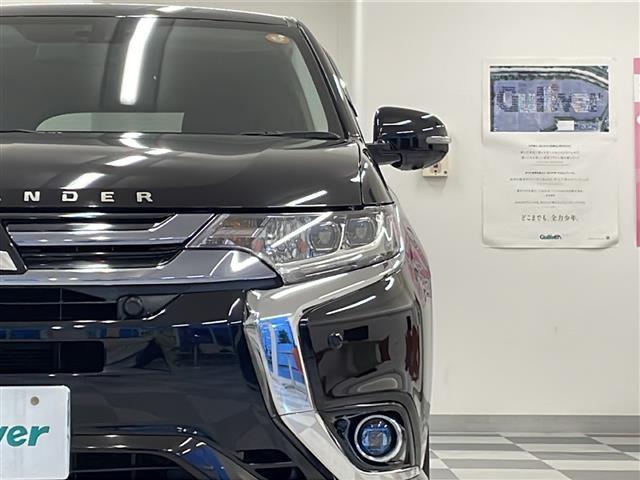 アウトランダーＰＨＥＶ Ｇナビパッケージ　４ＷＤ　純正ナビ　全方位カメラ　フルセグＴＶ　Ｂｌｕｅｔｏｏｔｈ　ＣＤ・ＤＶＤ再生　ドラレコ　ＥＴＣ　クルコン　パワーバックドア　オートエアコン　ハーフレザー　シートヒーター　ステアリングヒーター（30枚目）