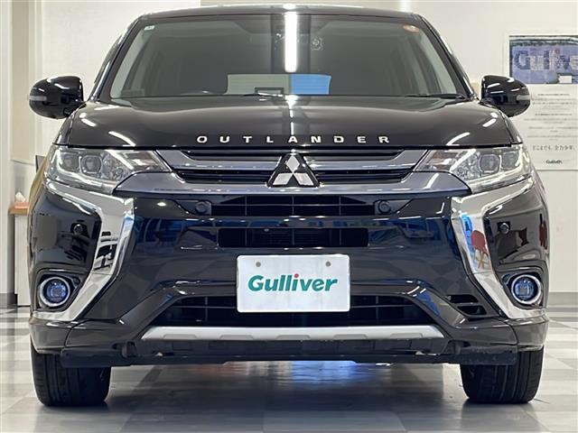 アウトランダーＰＨＥＶ Ｇナビパッケージ　４ＷＤ　純正ナビ　全方位カメラ　フルセグＴＶ　Ｂｌｕｅｔｏｏｔｈ　ＣＤ・ＤＶＤ再生　ドラレコ　ＥＴＣ　クルコン　パワーバックドア　オートエアコン　ハーフレザー　シートヒーター　ステアリングヒーター（32枚目）