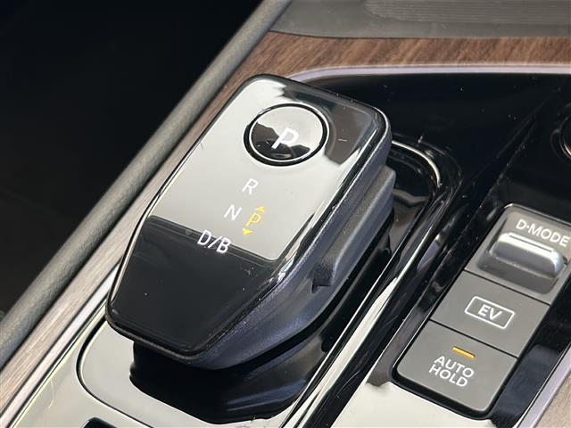 オーラ G レザーエディション プロパイロット BOSEプレミアムサウンド 純正ナビ 全方位カメラ フルセグTV Bluetooth AppleCarPlay ETC2.0 置くだけ充電 デジタルインナーミラー 革シート 純正マット(20枚目)