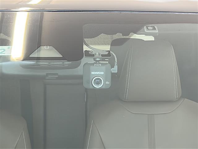 ヤリスクロス Z アドベンチャー トヨタセーフティセンス 純正ディスプレイオーディオ Bluetooth CarPlay バックカメラ プリクラッシュセーフティ レーダークルーズコントロール レーンキープ オートマチックハイビーム(4枚目)